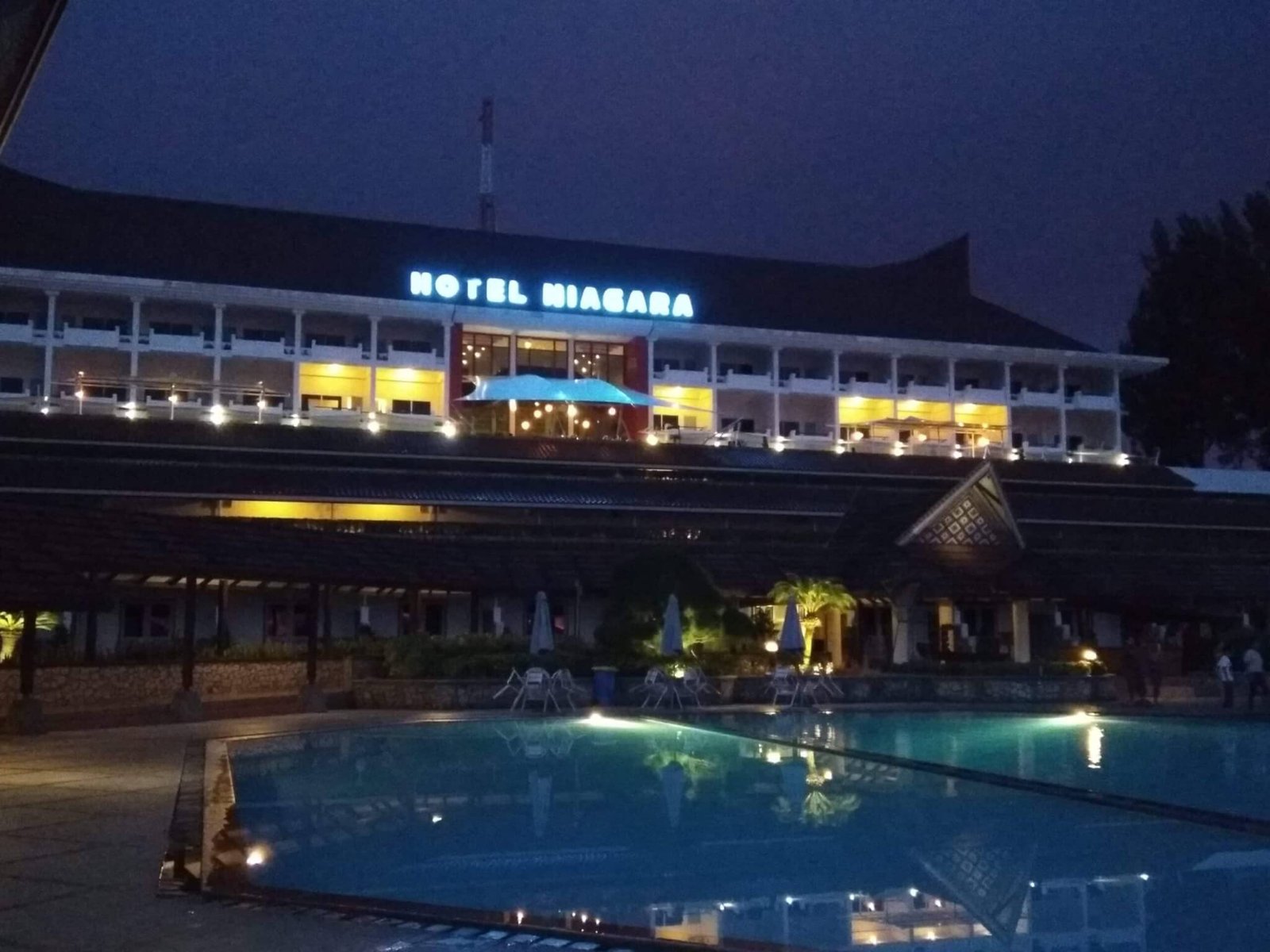 Niagara Hotel Sunset 5