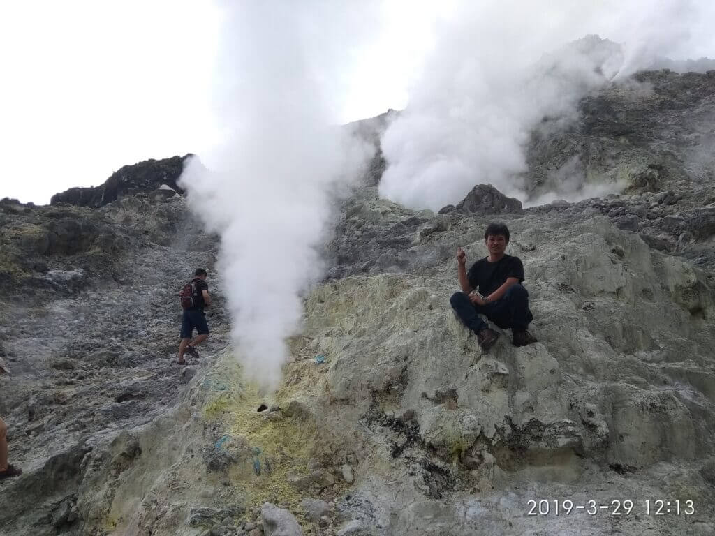 Sulfur Ash Spreading on sibayak mount